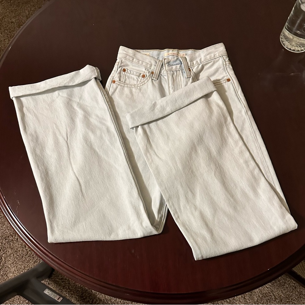 levi’s light blue jeans